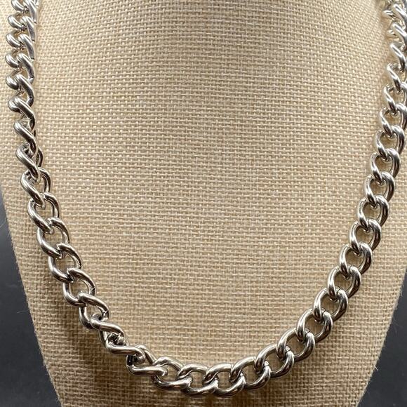 Lia Sophia Jewelry - Lia Sophia Silver Tone Chunky Chain Necklace Signed